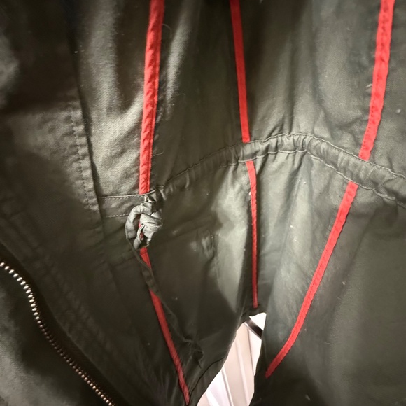 41 Hawthorn Vest Jacket in green with hood - Picture 6 of 9